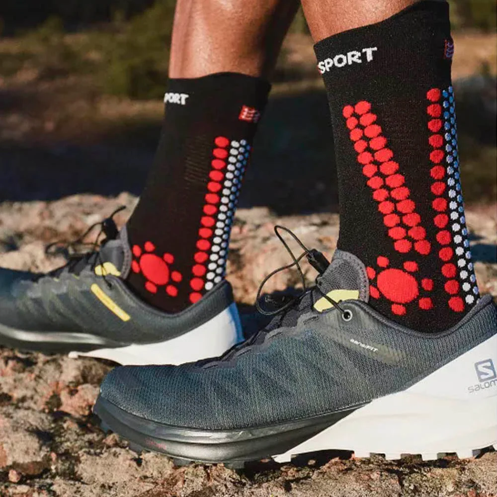 CALCETINES COMPRESSPORT PRO RACING V4.0 TRAIL - Black / Red - Image 3