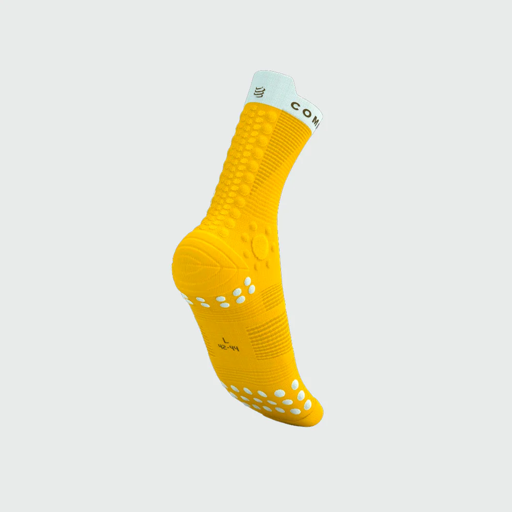 CALCETINES COMPRESSPORT PRO RACING V4.0 TRAIL - Lemon / White - Image 2