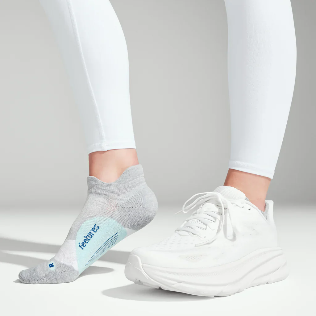 CALCETINES FEETURES ELITE LIGHT CUSHION TAB - Gray Sky - Image 4