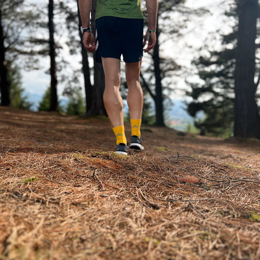 CALCETINES FIND YOUR EVEREST MEDIUM CUT - Dandelion - Image 3