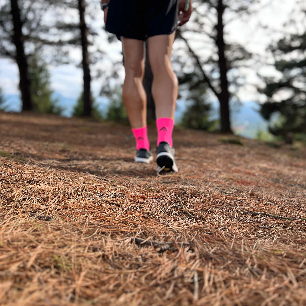 CALCETINES FIND YOUR EVEREST MEDIUM CUT - Fluor Deep Pink - Image 3