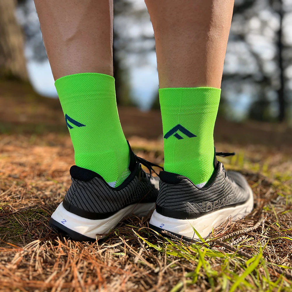 CALCETINES FIND YOUR EVEREST MEDIUM CUT - Fluor Lime