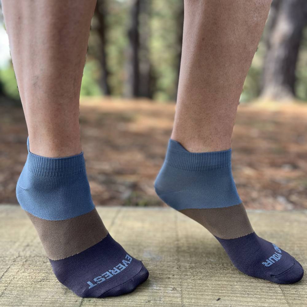 CALCETINES FIND YOUR EVEREST TINY - Dull Gold