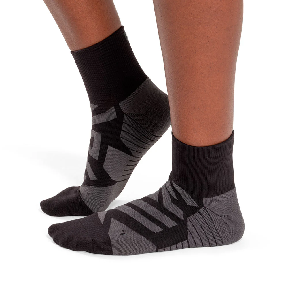 CALCETINES ON PERFORMANCE MID MUJER - Black / Shadow