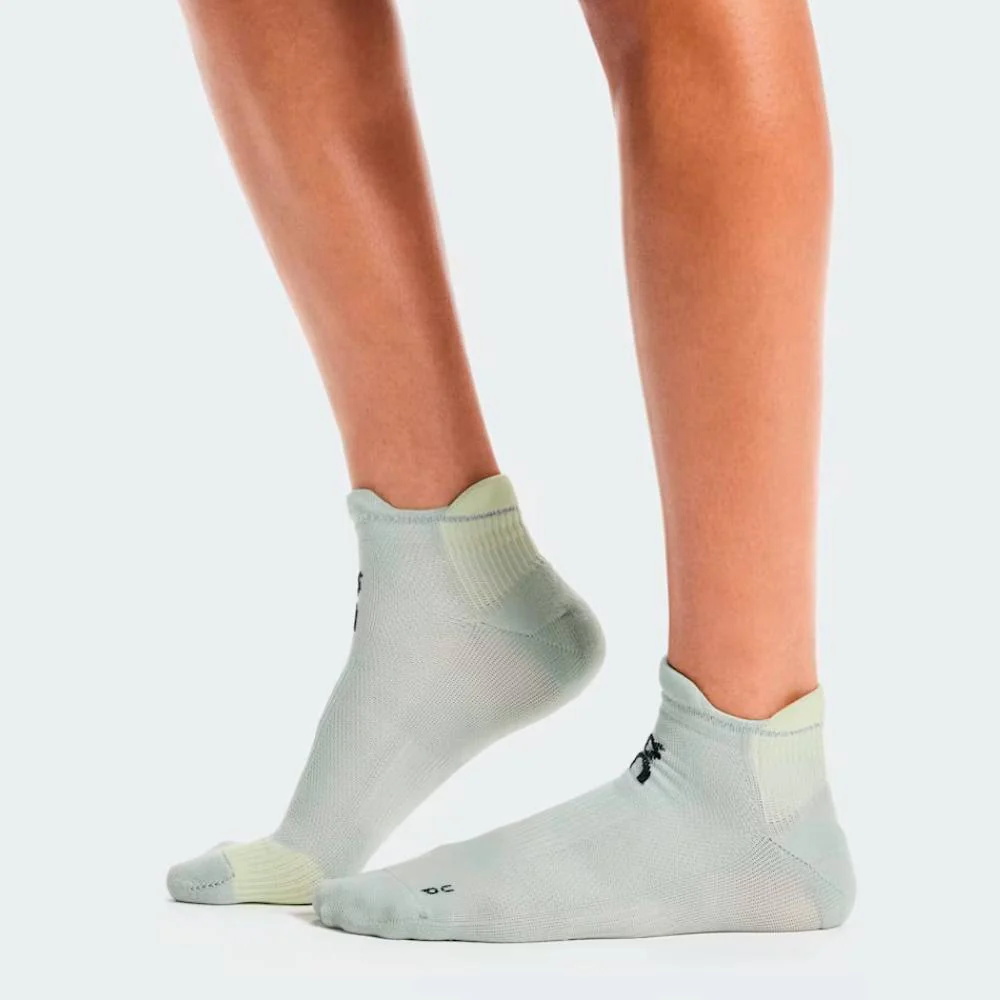 CALCETINES ON PERFORMANCE RUN LOW - Tin / Lemonade