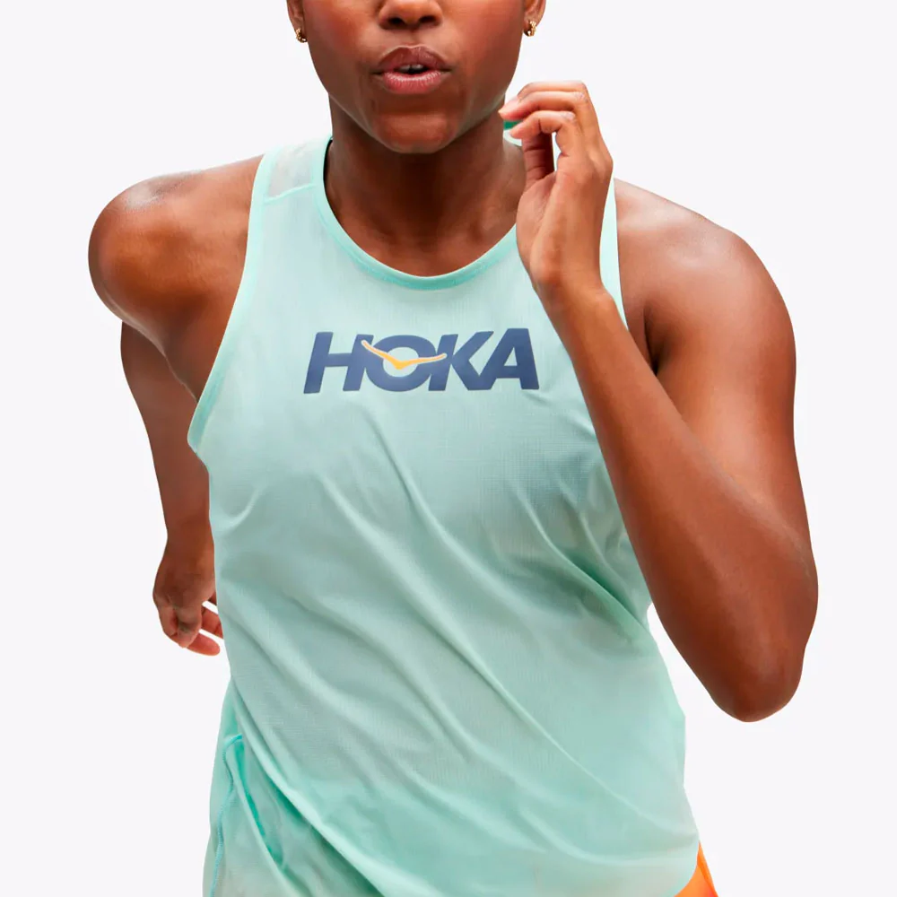 CAMISETA DE TIRANTES HOKA AIROLITE MUJER - Cloudless / Marathon - Image 2