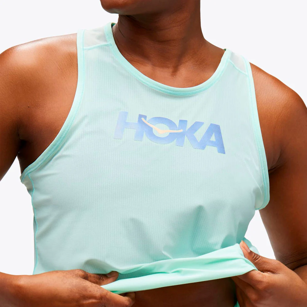 CAMISETA DE TIRANTES HOKA AIROLITE MUJER - Cloudless / Marathon - Image 3