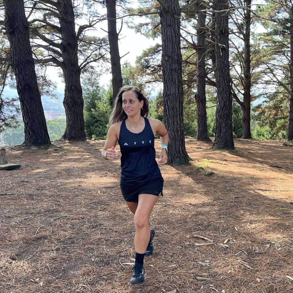 CAMISETA DE TIRANTES TÉCNICA FIND YOUR EVEREST ELITE MUJER - Negro - Image 2