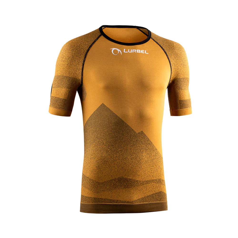 CAMISETA LURBEL SPIRIT - Amarillo Ambar / Negro