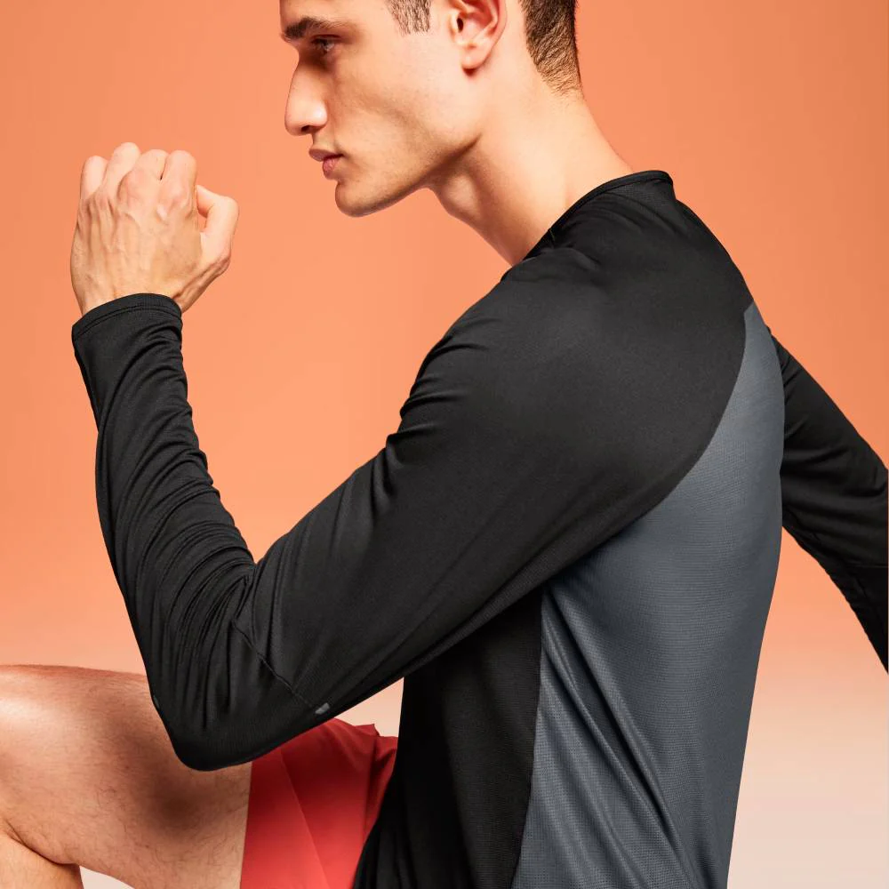 CAMISETA MANGA LARGA ON PERFORMANCE LONG-T - Black / Eclipse - Image 4