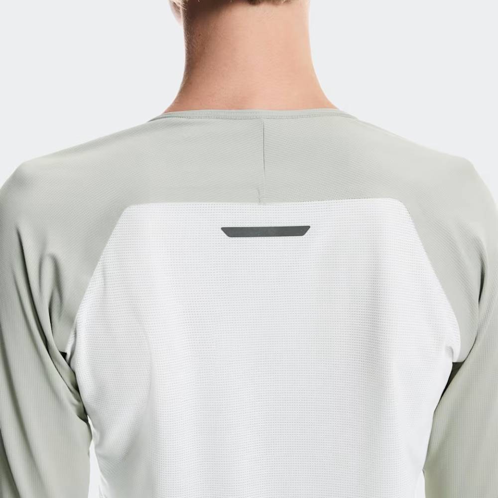 CAMISETA MANGA LARGA ON PERFORMANCE LONG-T MUJER - Tin / Iceberg - Image 4