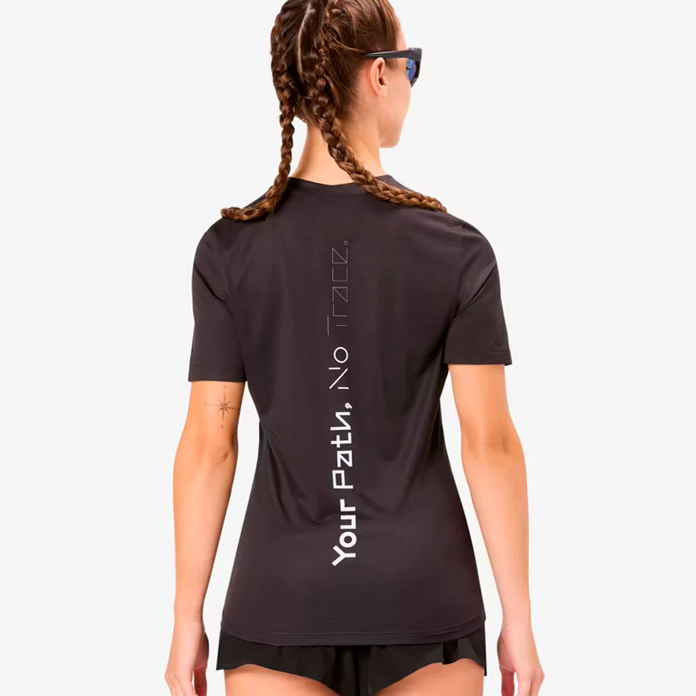 CAMISETA NNORMAL RACE MUJER - Negro - Image 5