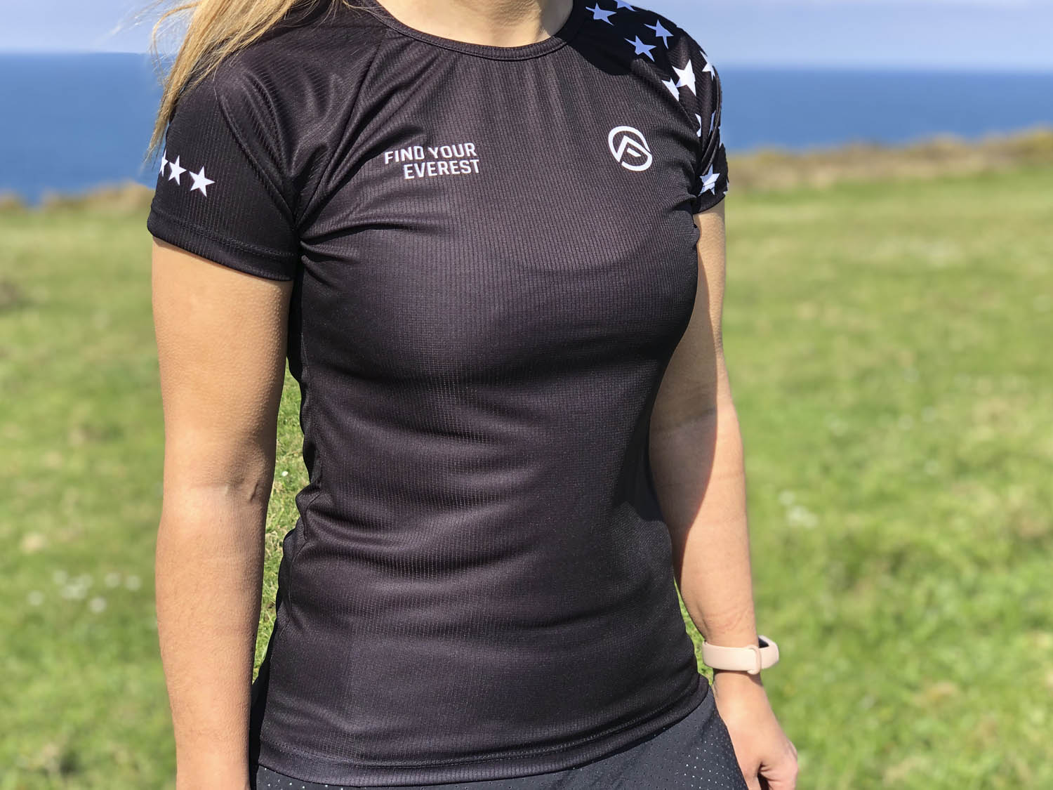 CAMISETA TÉCNICA FIND YOUR EVEREST MUJER - Black Stars - Image 3