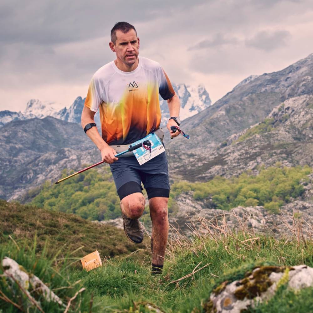 CAMISETA TÉCNICA FIND YOUR EVEREST BY CORREMONTES - Image 4