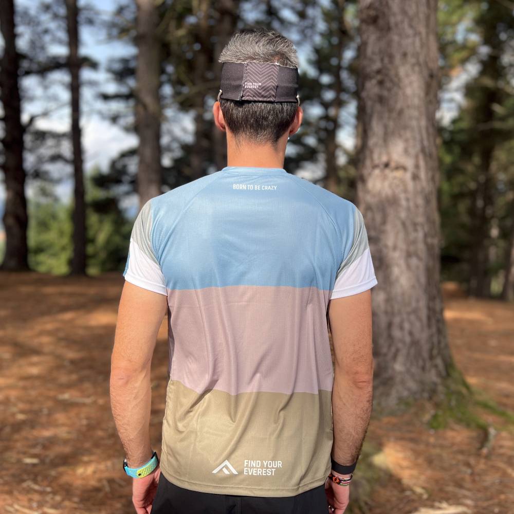CAMISETA TÉCNICA FIND YOUR EVEREST - Dull Gold - Image 4