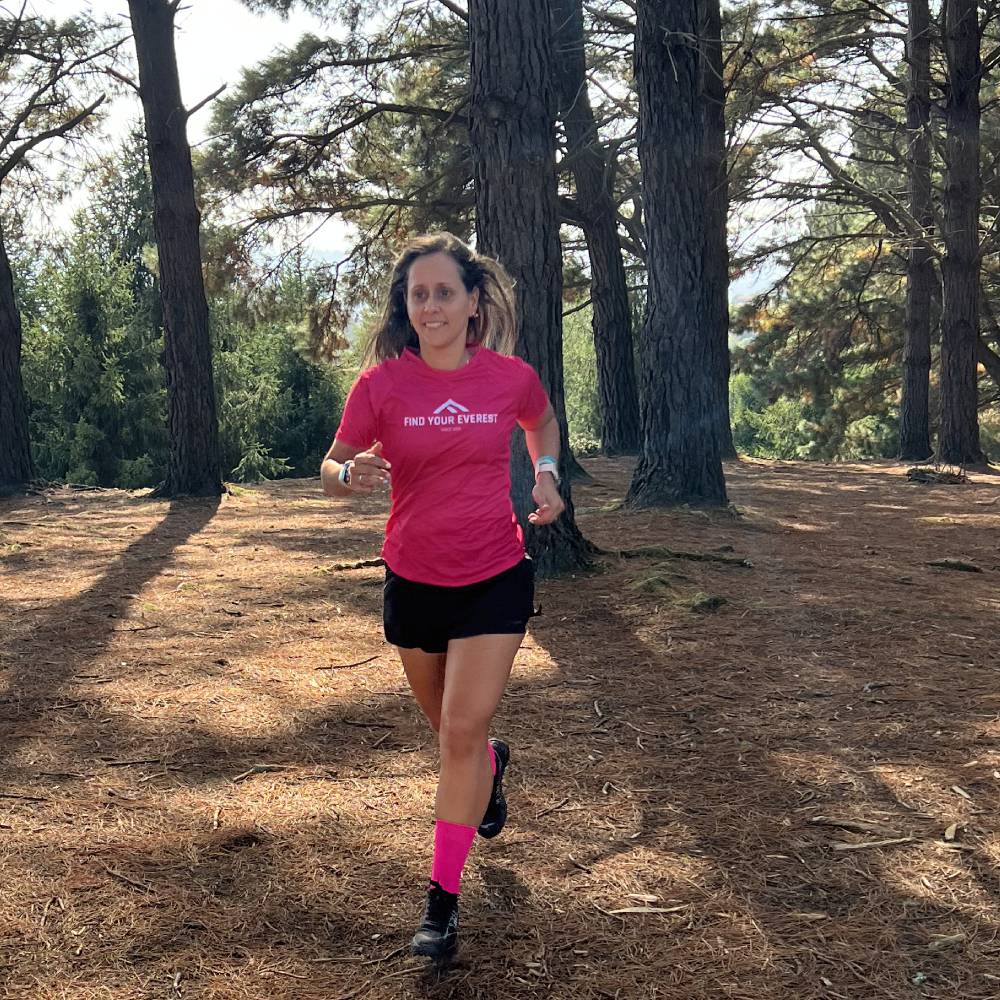 CAMISETA TÉCNICA FIND YOUR EVEREST ELITE MUJER - Total Pink - Image 2