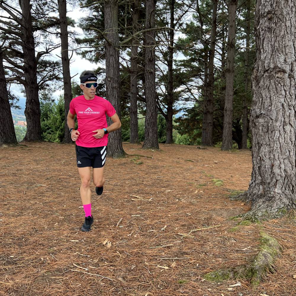 CAMISETA TÉCNICA FIND YOUR EVEREST ELITE - Total Pink - Image 4