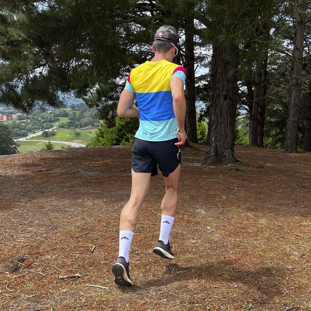 CAMISETA TÉCNICA FIND YOUR EVEREST - Funky - Image 7