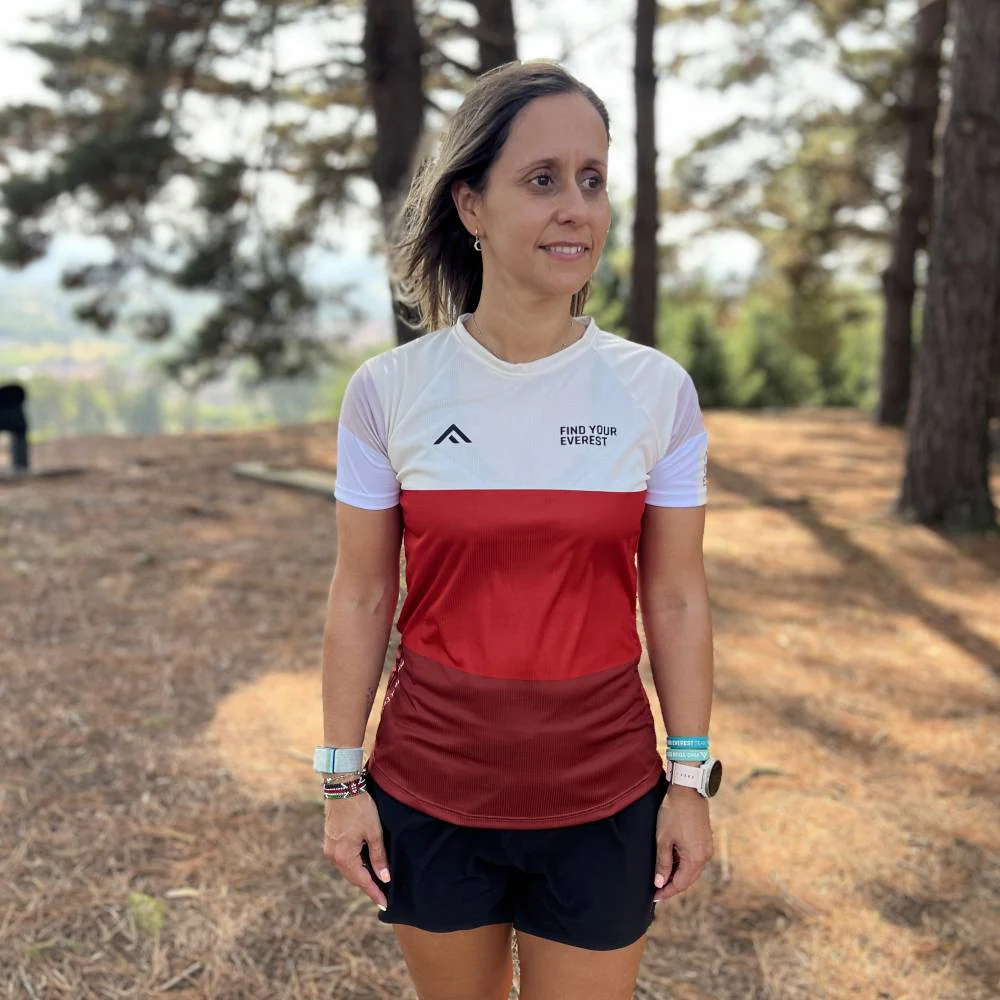 CAMISETA TÉCNICA FIND YOUR EVEREST MUJER - Burgundy Style