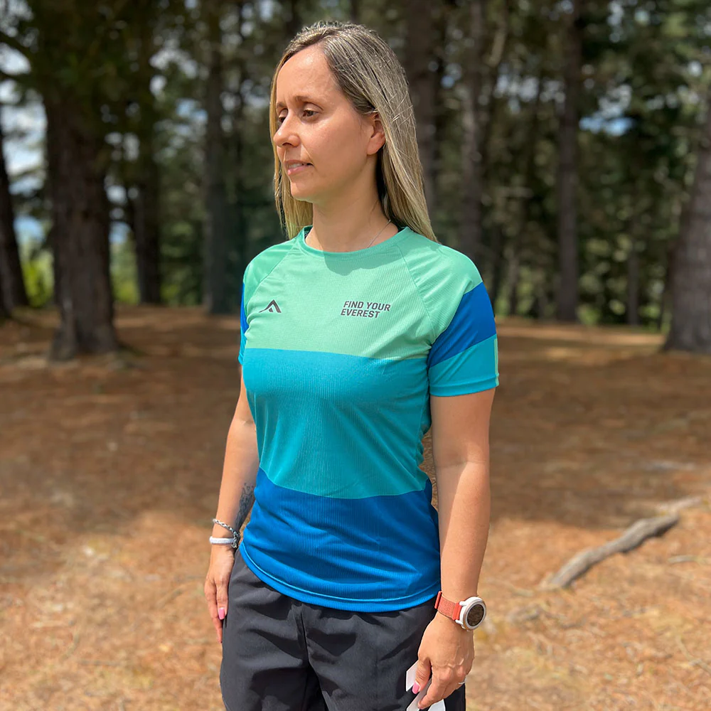 CAMISETA TÉCNICA FIND YOUR EVEREST MUJER - Ocean Breeze - Image 2