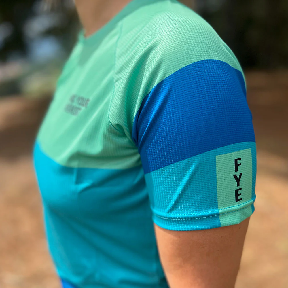 CAMISETA TÉCNICA FIND YOUR EVEREST MUJER - Ocean Breeze - Image 7
