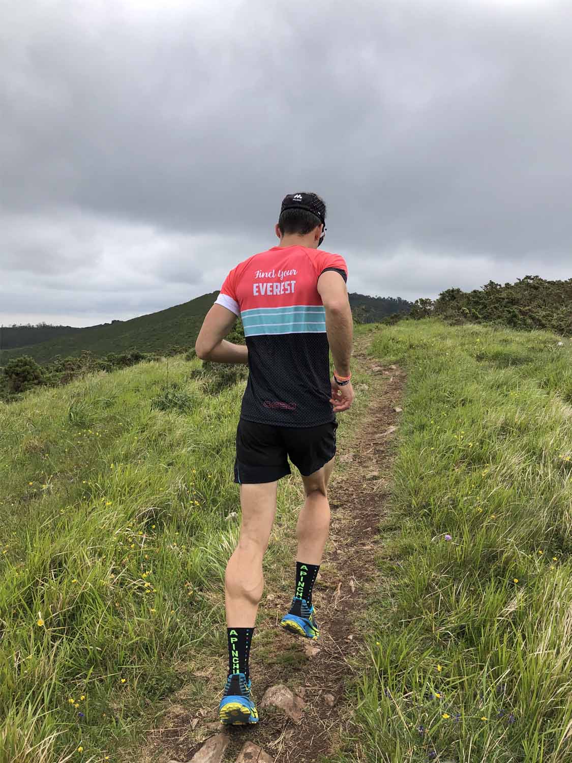 CAMISETA TÉCNICA FIND YOUR EVEREST - Red - Image 7