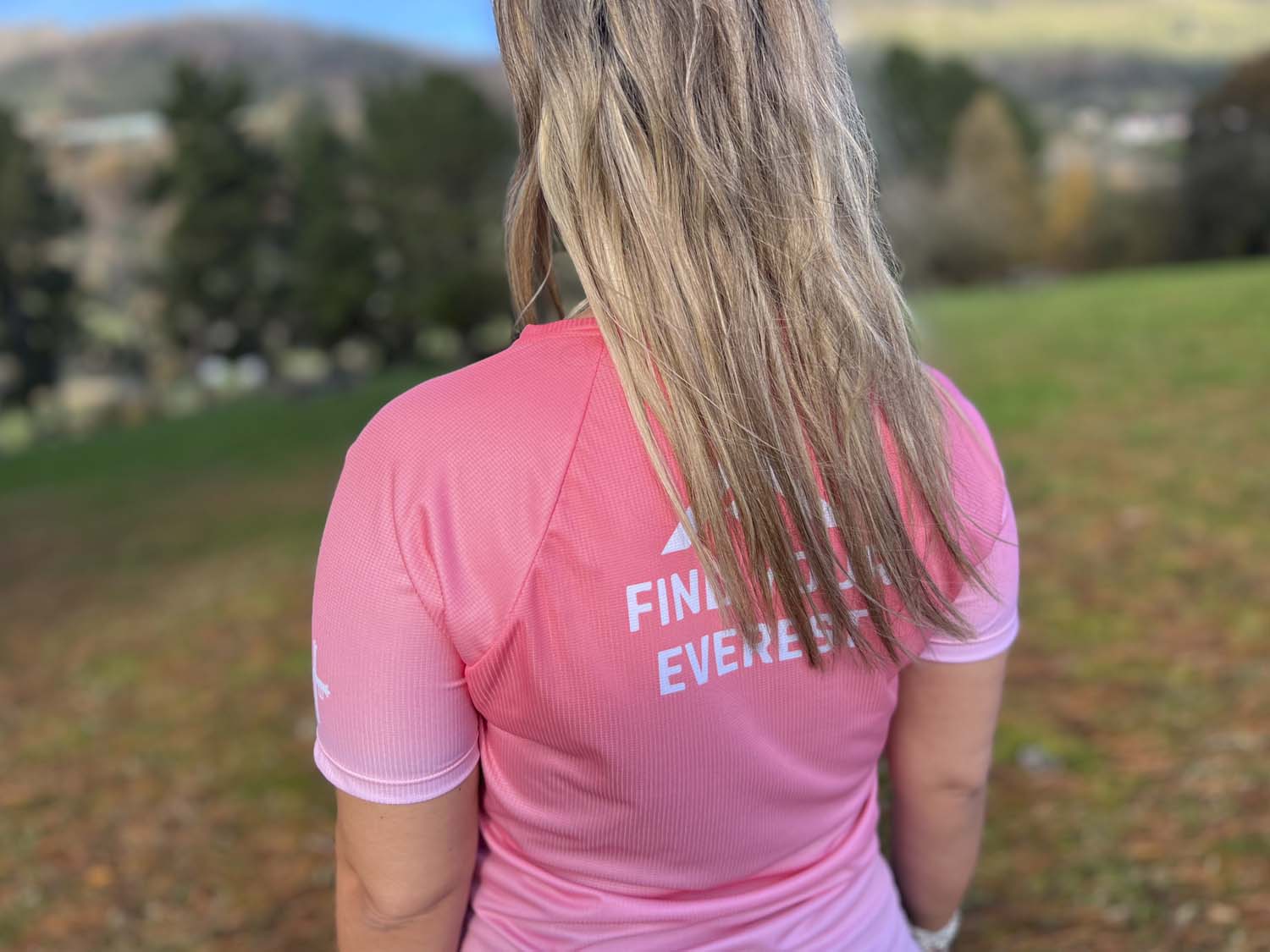 CAMISETA TÉCNICA FIND YOUR EVEREST MUJER - Urriellu - Image 11