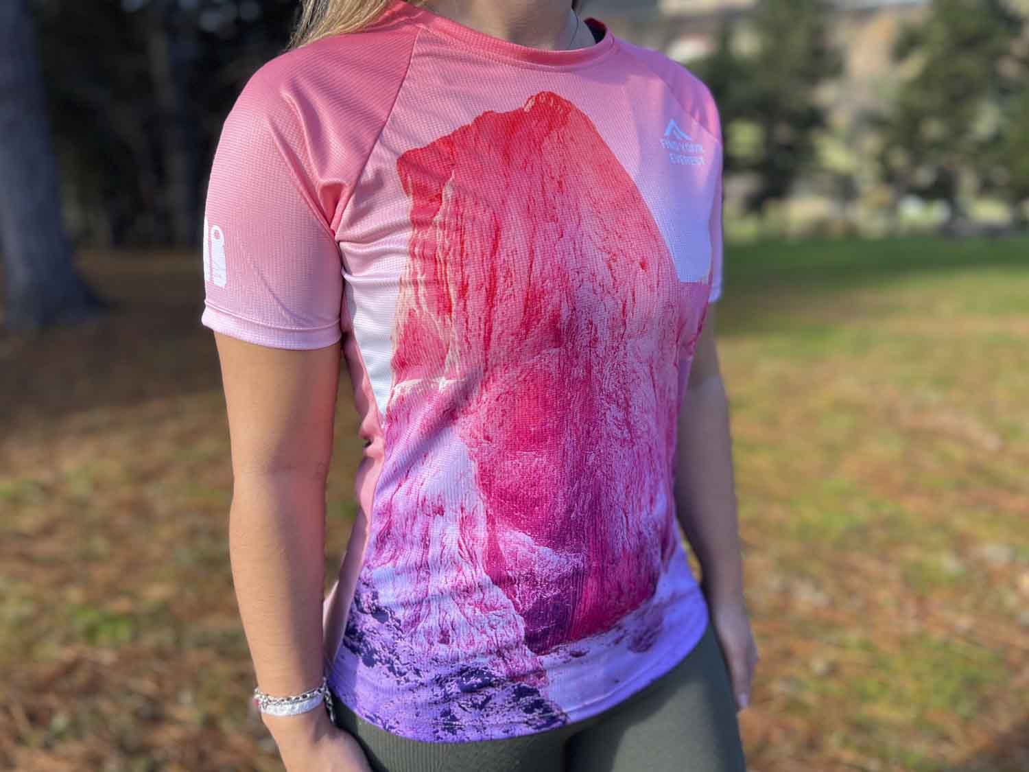 CAMISETA TÉCNICA FIND YOUR EVEREST MUJER - Urriellu - Image 14