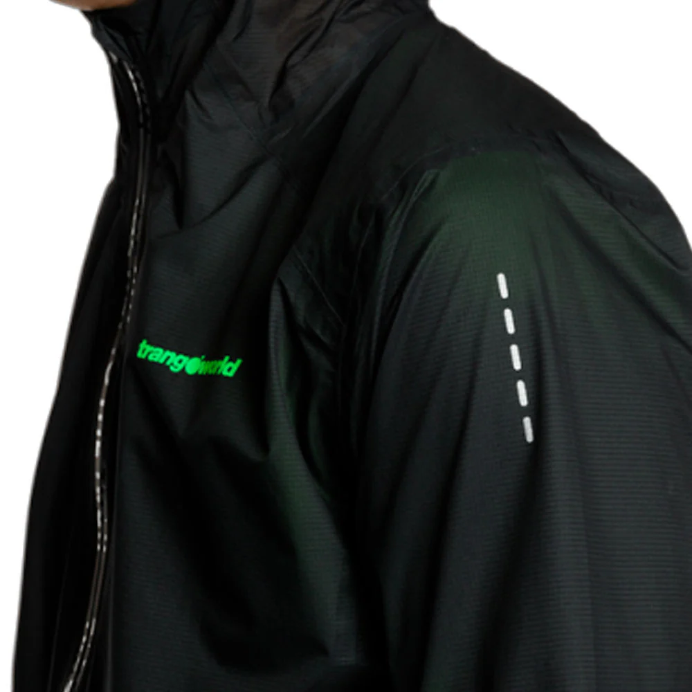 CHAQUETA IMPERMEABLE TRANGOWORLD MONTJOIE - Caviar - Image 6