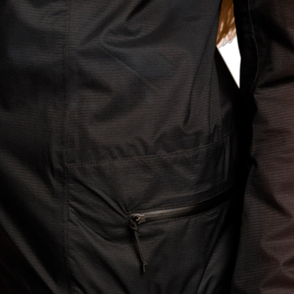 CHAQUETA IMPERMEABLE TRANGOWORLD URAMA MUJER - Caviar - Image 6