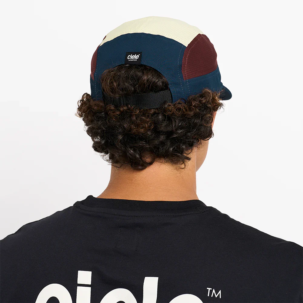 GORRA CIELE GOCAP FIELD ICONIC BAR - Deep Space / Dark Wine Red - Image 4