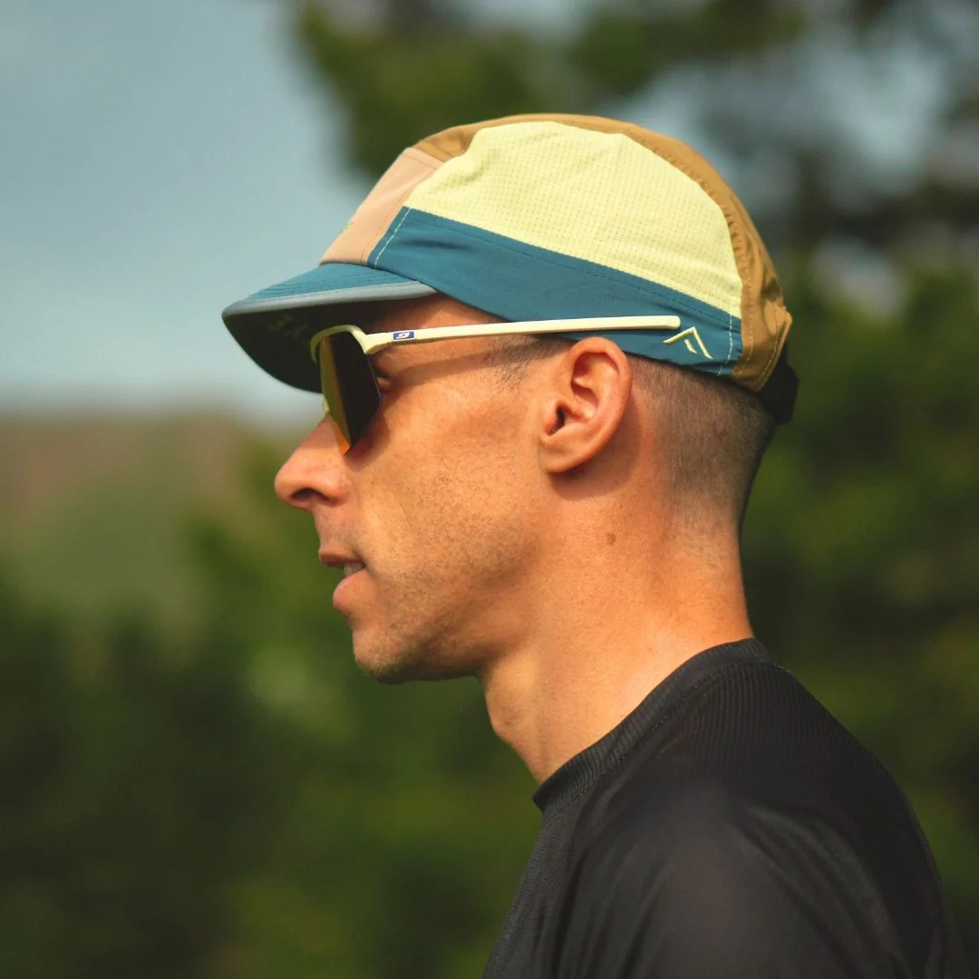 GORRA TÉCNICA FIND YOUR EVEREST - Dull Gold - Image 9