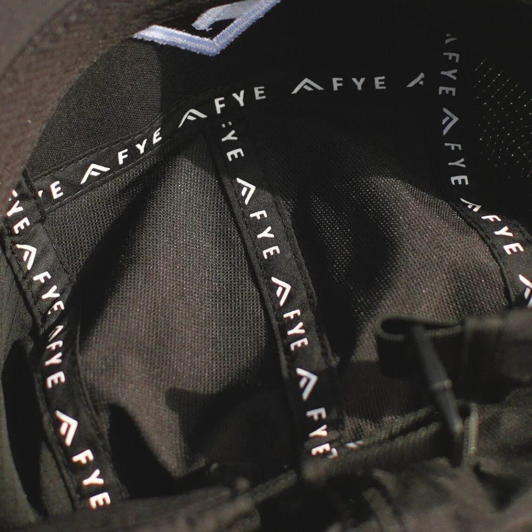 GORRA TÉCNICA FIND YOUR EVEREST - Total Black - Image 6