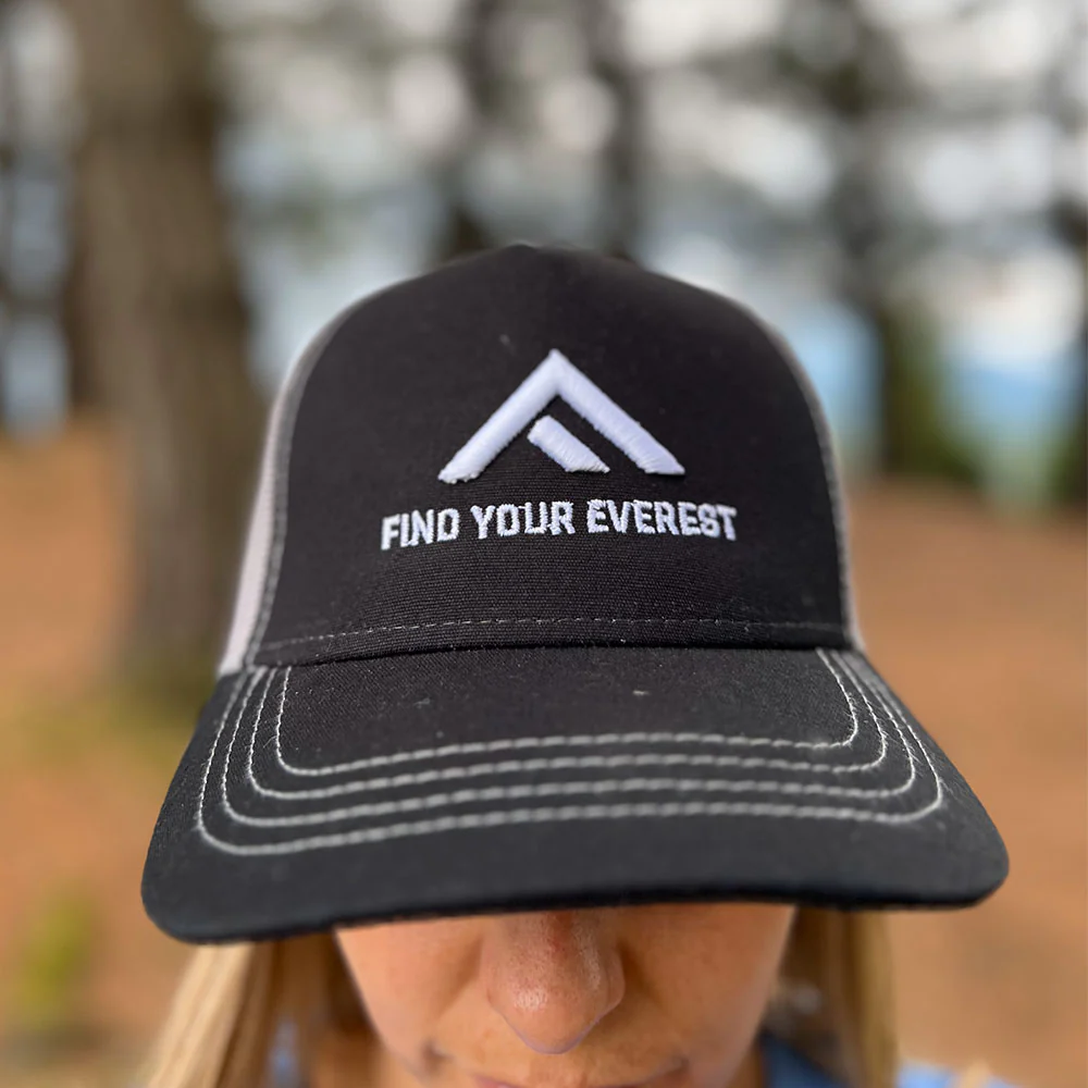 GORRA TRUCKER FIND YOUR EVEREST - Black & Grey