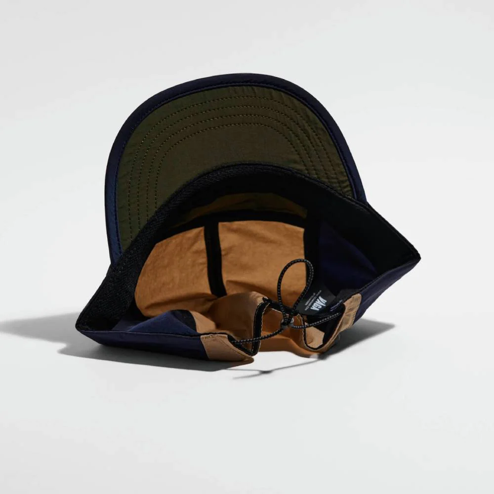 GORRA VÅGA PACER - Navy Blue / Utility Green / Taupe - Image 5