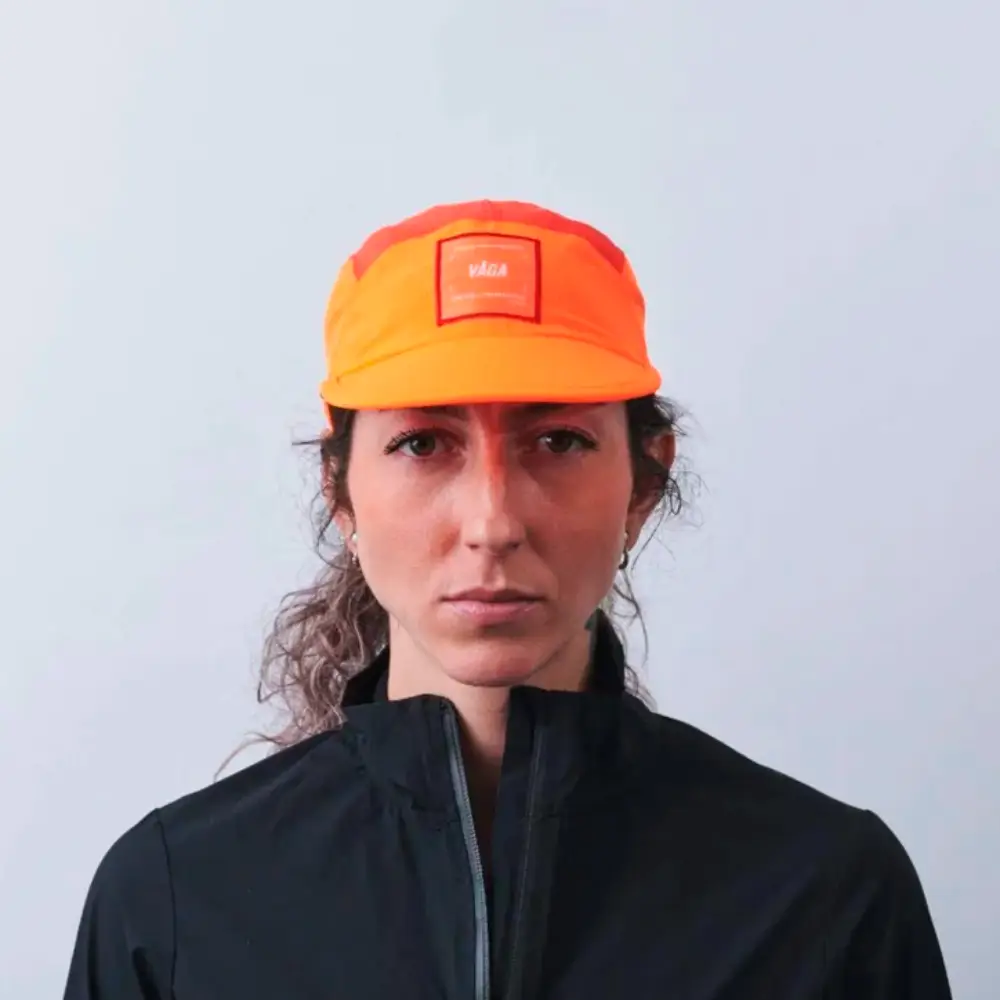GORRA VÅGA TRANSIT LITE - Neon Orange / Coral - Image 2