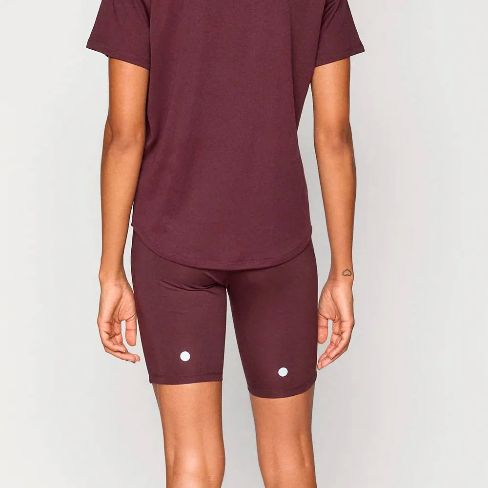 MALLAS ASICS ROAD HIGH WAIST 8" SPRINTER MUJER - Dark Currant - Image 2