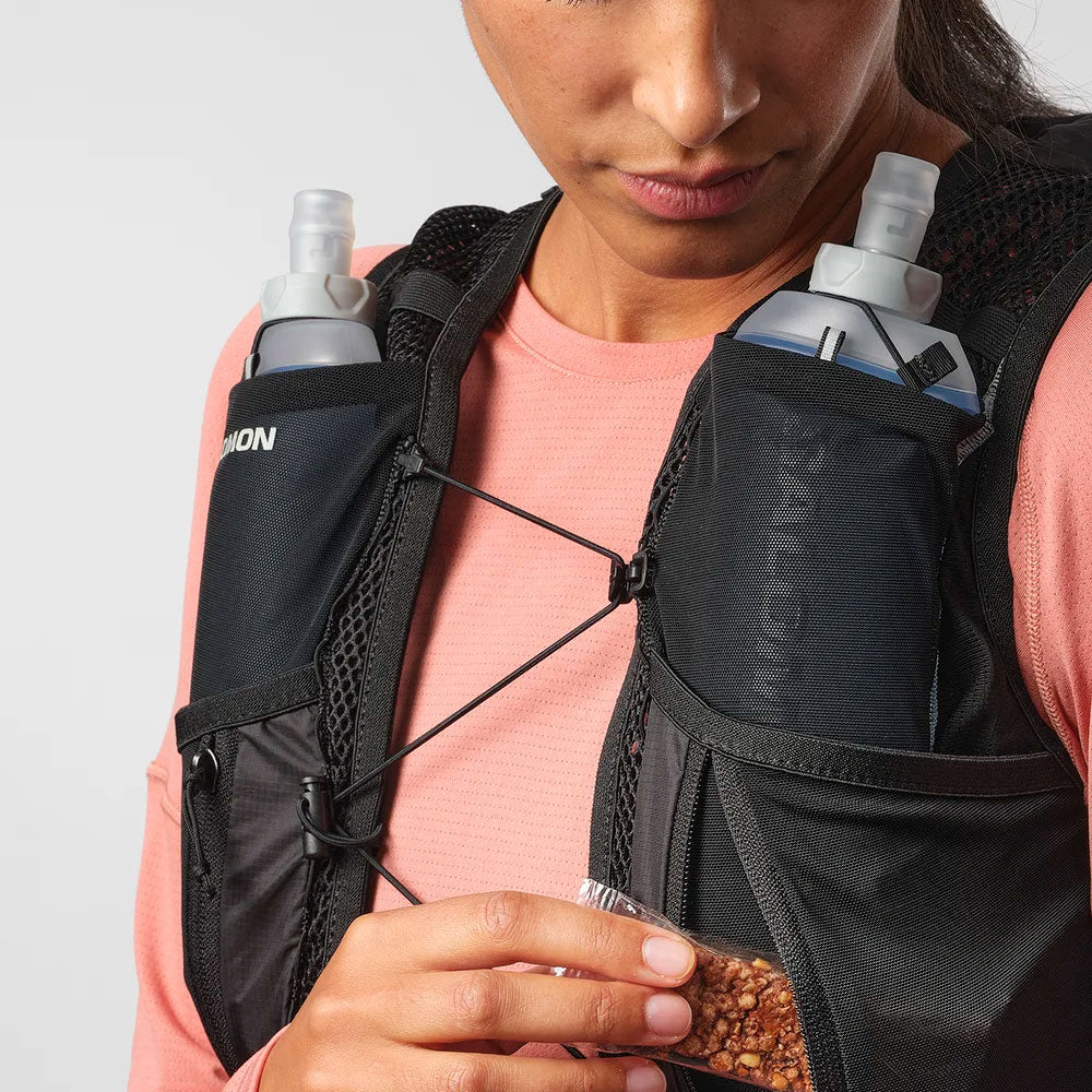 MOCHILA CHALECO SALOMON ACTIVE SKIN 12 MUJER - Black / Metal - Image 9