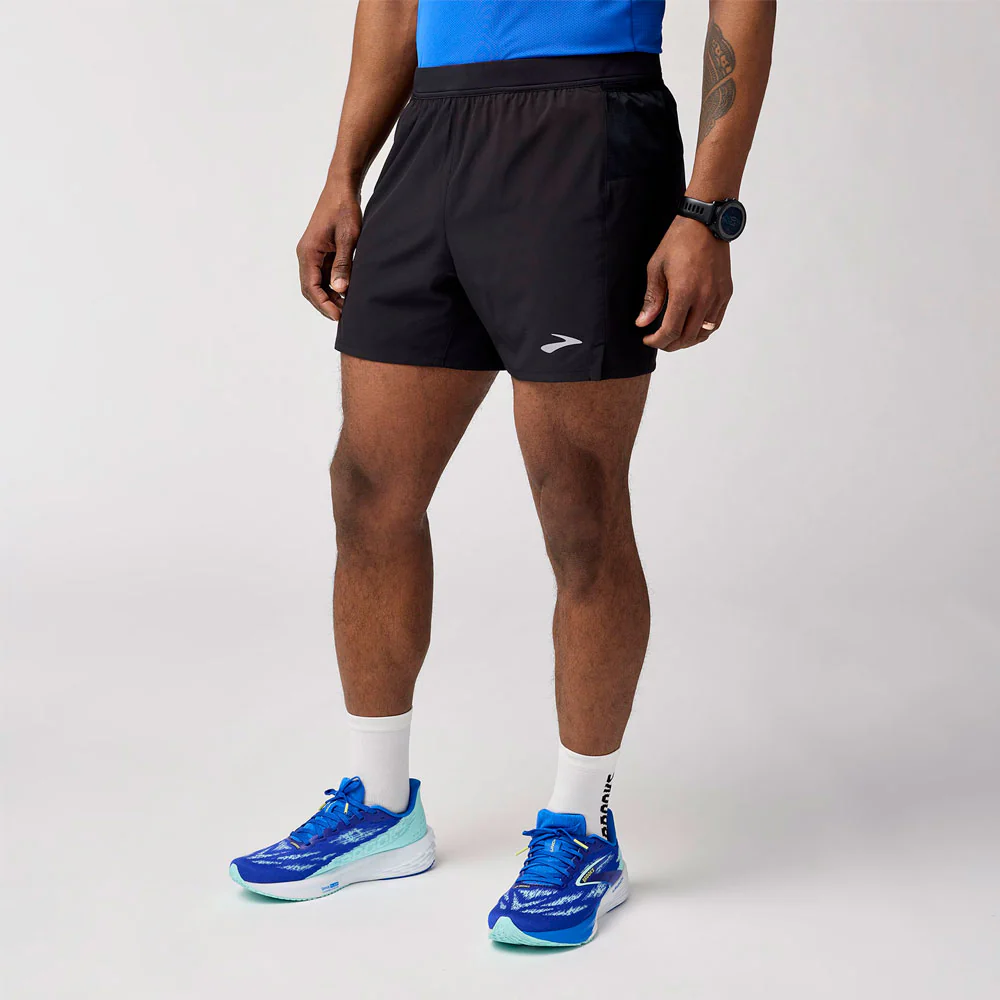 PANTALÓN CORTO BROOKS JOURNEY 5" - Negro - Image 2