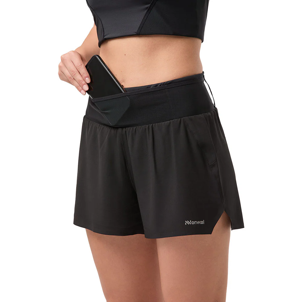 PANTALÓN CORTO NNORMAL RACE MUJER 2024 - Negro - Image 2
