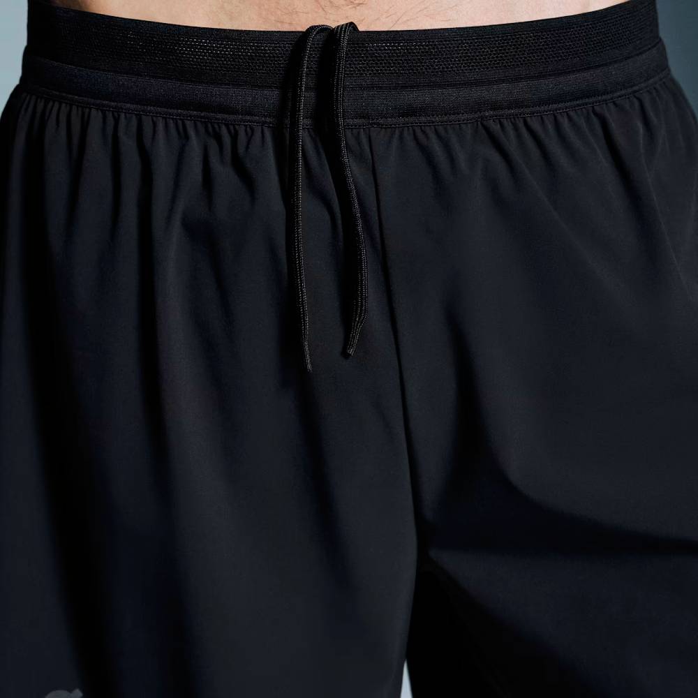 PANTALÓN CORTO ON PERFORMANCE 5″ - Negro - Image 6