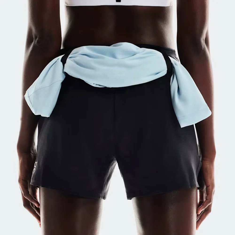 PANTALÓN CORTO ON TRAIL SHORTS MUJER - Negro - Image 7