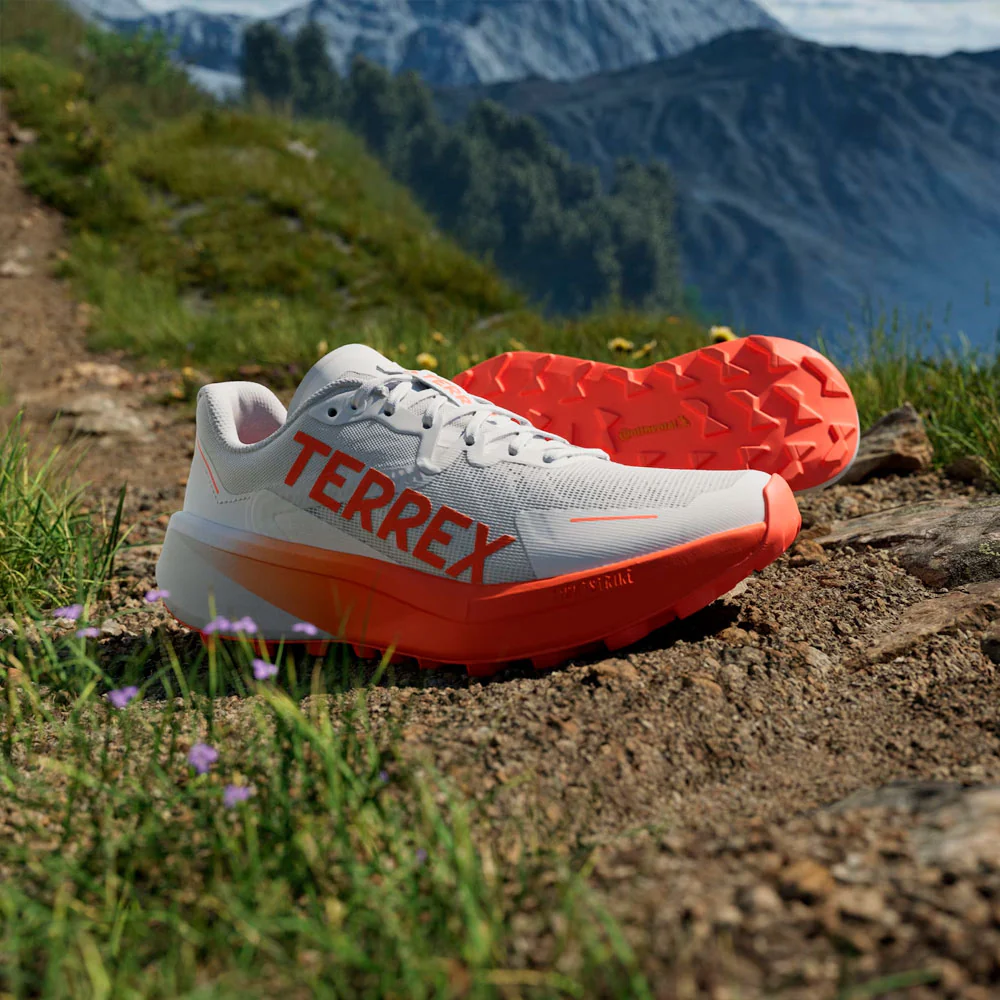 ZAPATILLAS ADIDAS TERREX AGRAVIC 3 MUJER - Cloud White / Semi Impact Orange / Dash Grey - Image 2