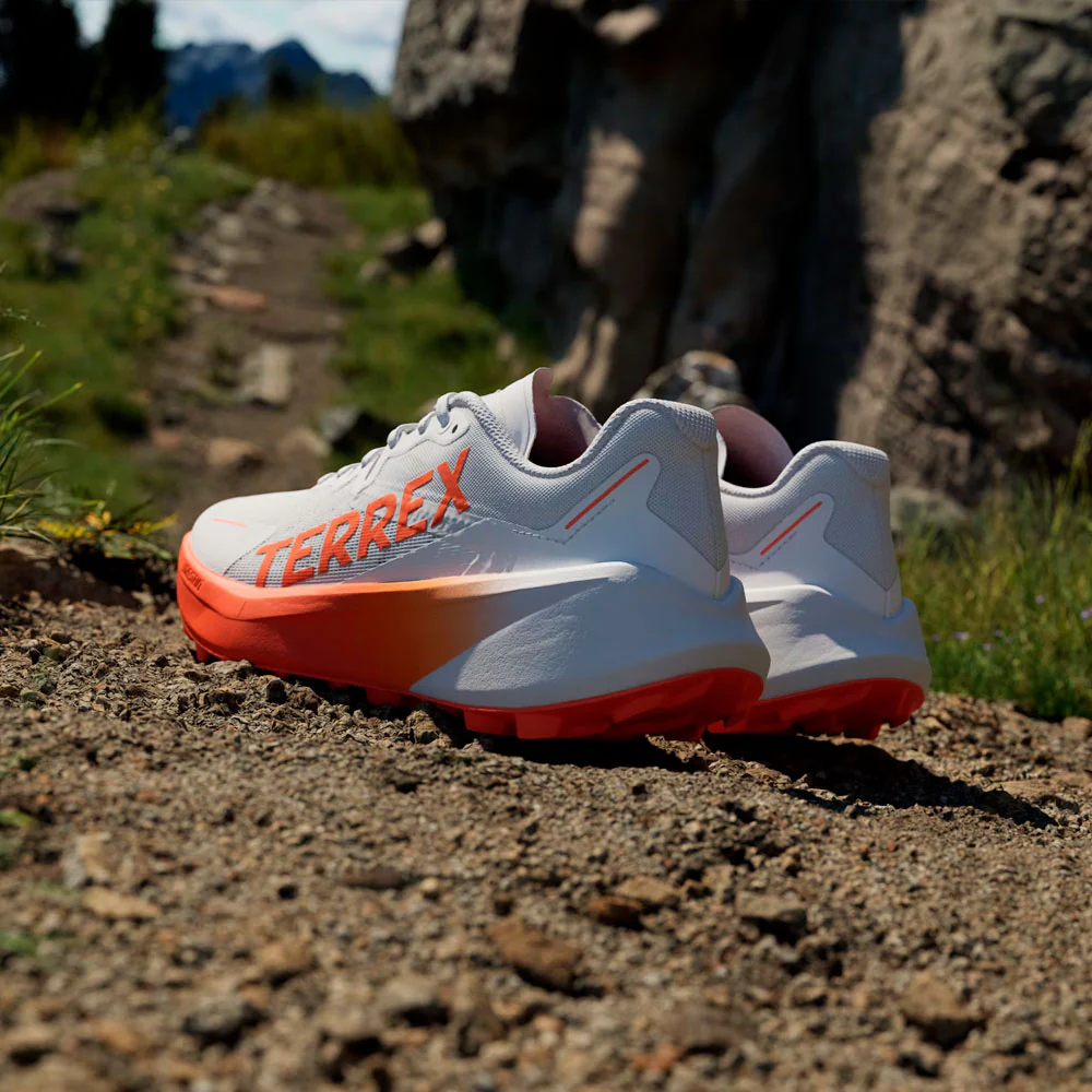 ZAPATILLAS ADIDAS TERREX AGRAVIC 3 MUJER - Cloud White / Semi Impact Orange / Dash Grey - Image 8