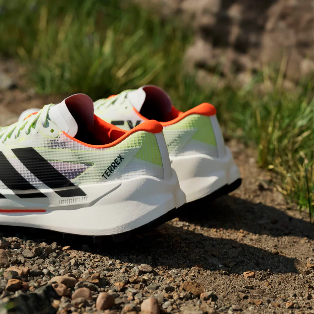 ZAPATILLAS ADIDAS TERREX AGRAVIC TT MUJER - Cloud White / Core Black / Impact Orange - Image 9