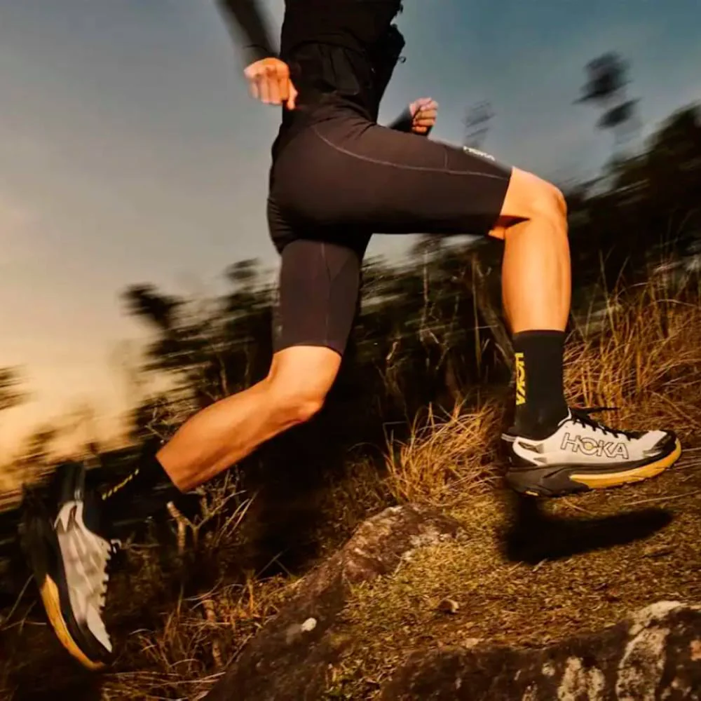 ZAPATILLAS HOKA MAFATE 5 - Black / Gold - Image 9