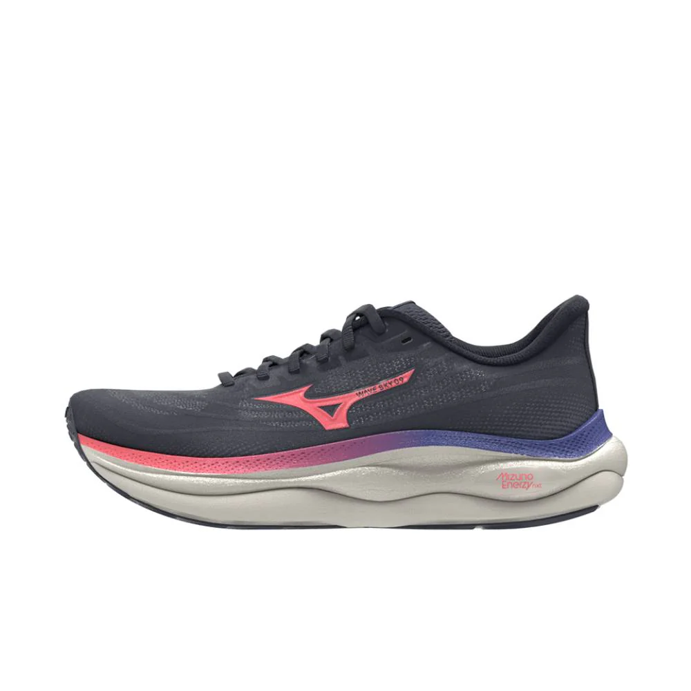 ZAPATILLAS MIZUNO WAVE SKY 9 MUJER - Odyssey Gray / Striking Coral / Iris Bloom - Image 9