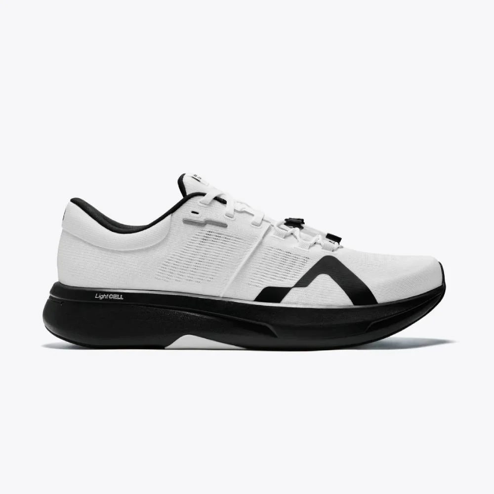 ZAPATILLAS MOUNT TO COAST R1 - White / Black